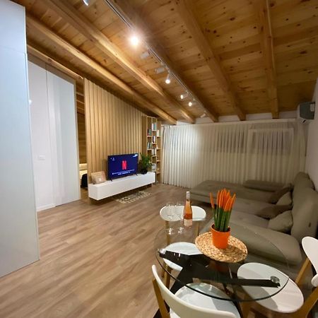 Lovely Loft 1-Bedroom In The Heart Of Tirana Bagian luar foto